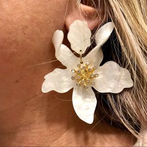 Lily Statement Earrings | Pearl White